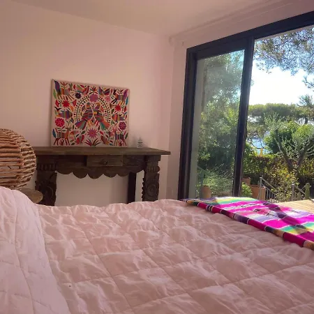 Cabanon La Calanque Du Península * Le Pradet